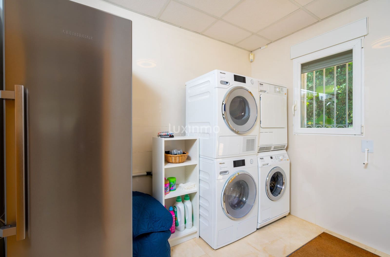 4 bedroom Villa for sale in Altea with pool garage - € 1,550,000 (Ref: 9159131)