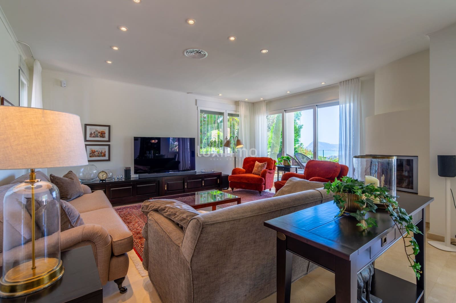 4 bedroom Villa for sale in Altea with pool garage - € 1,550,000 (Ref: 9159131)