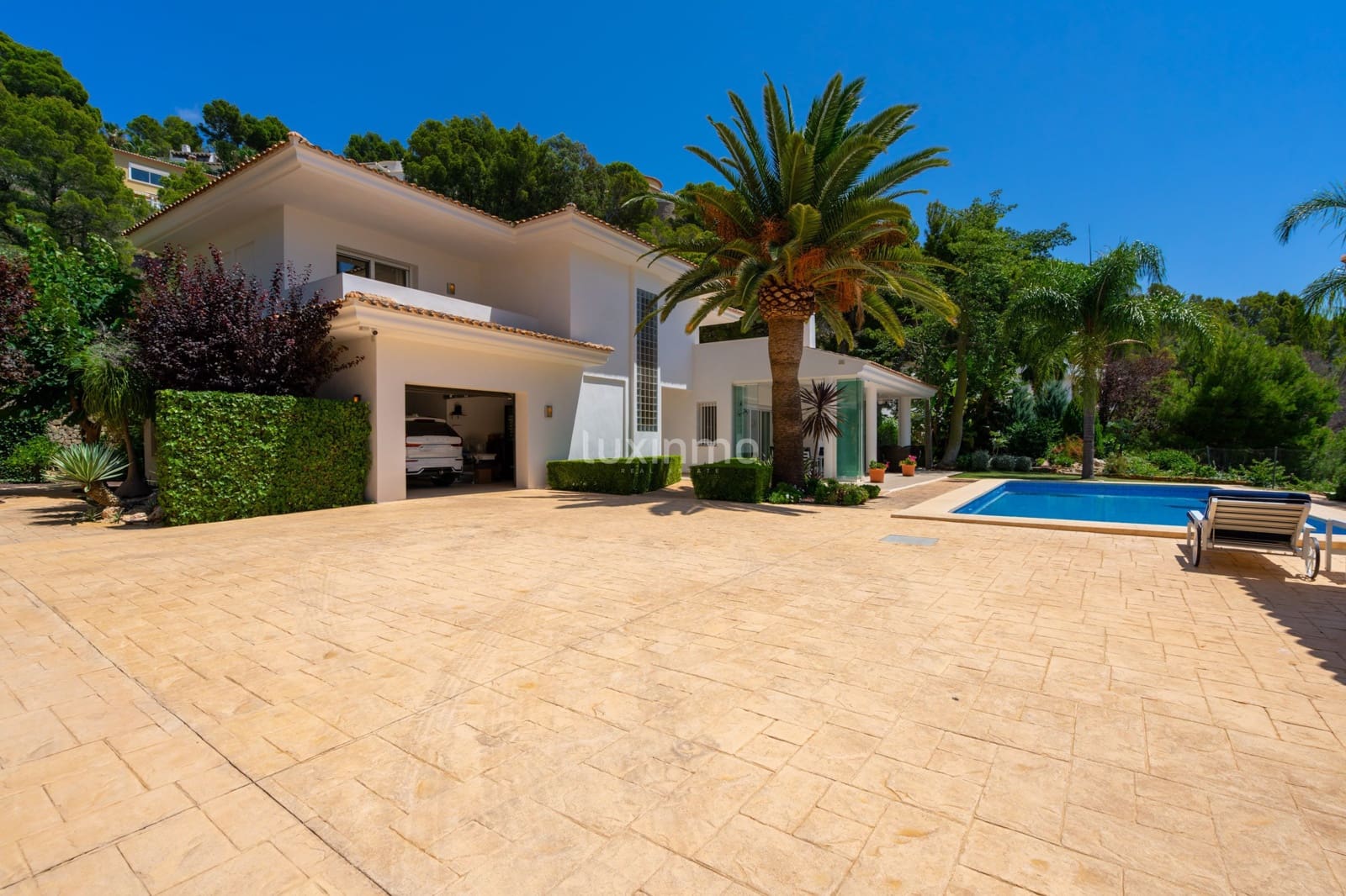 4 bedroom Villa for sale in Altea with pool garage - € 1,550,000 (Ref: 9159131)