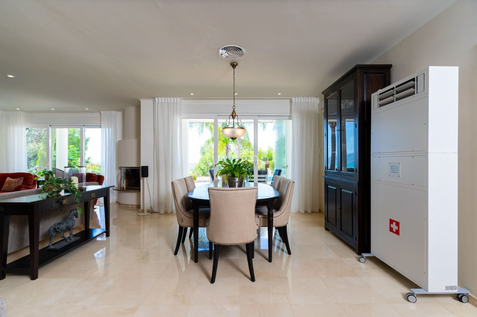 4 bedroom Villa for sale in Altea with pool garage - € 1,550,000 (Ref: 9159131)