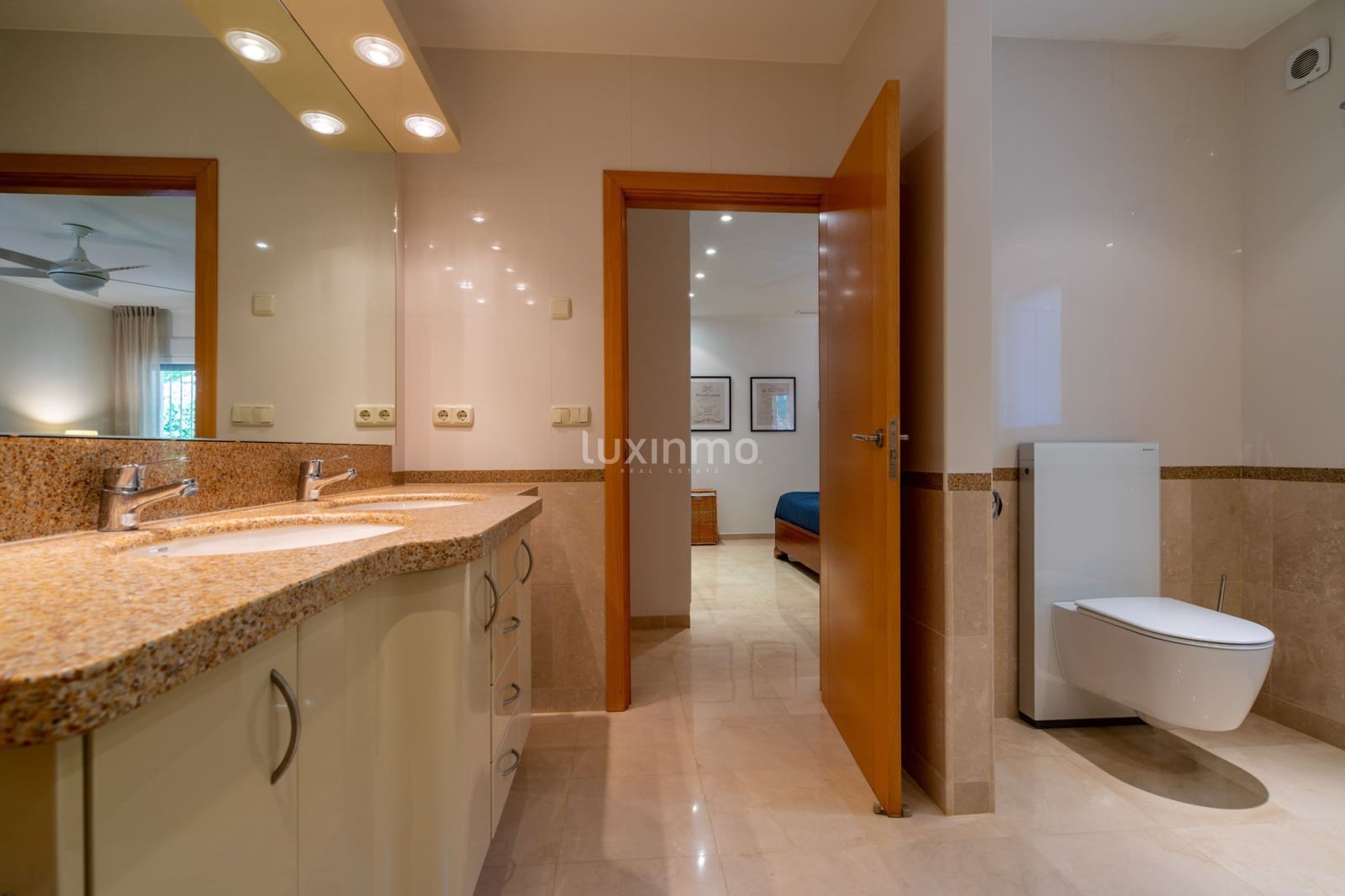 4 bedroom Villa for sale in Altea with pool garage - € 1,550,000 (Ref: 9159131)