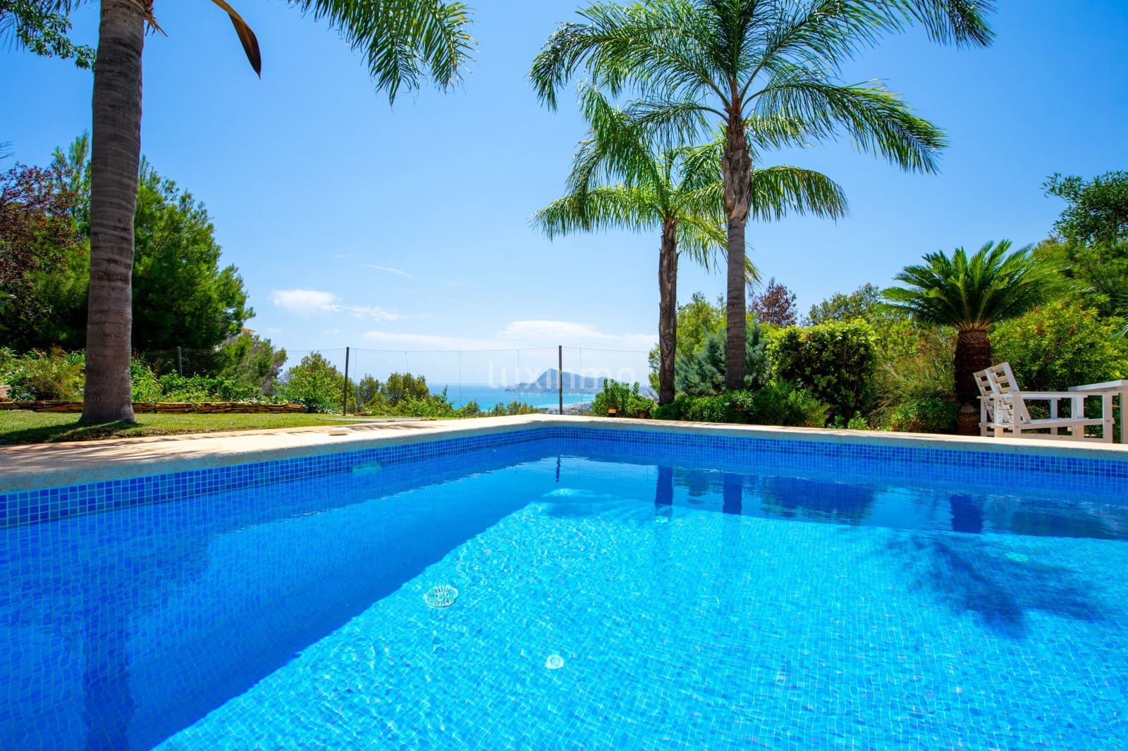 4 bedroom Villa for sale in Altea with pool garage - € 1,550,000 (Ref: 9159131)