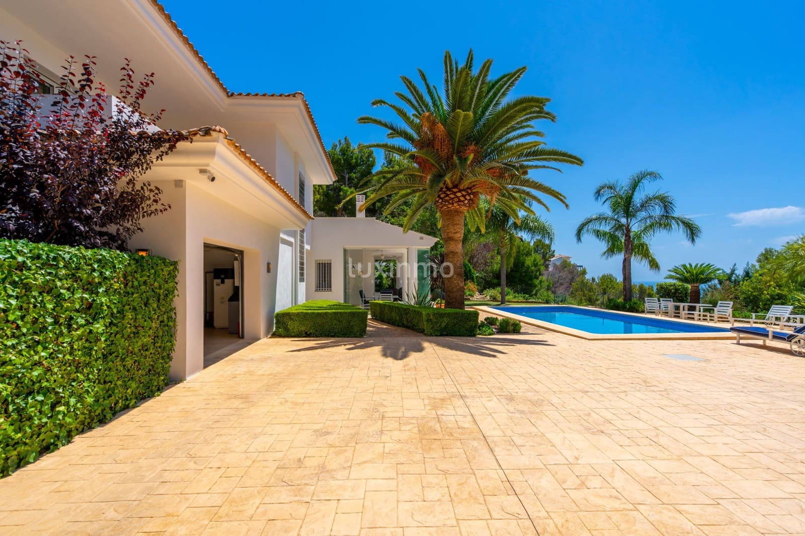 4 bedroom Villa for sale in Altea with pool garage - € 1,550,000 (Ref: 9159131)