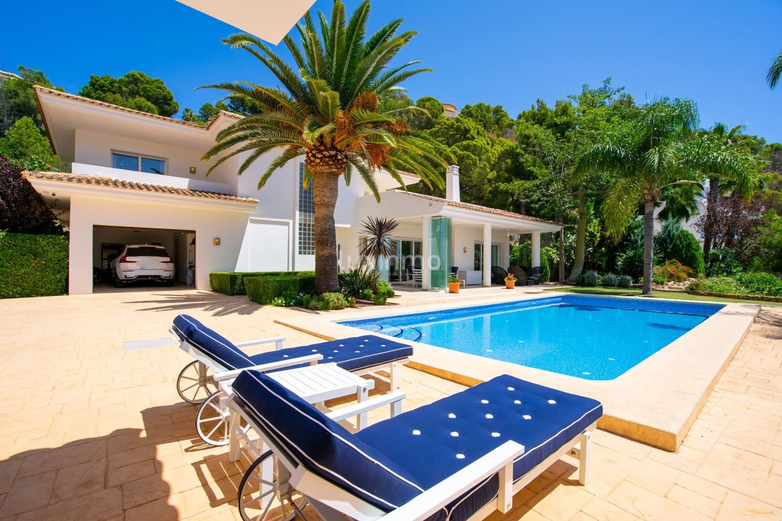 4 bedroom Villa for sale in Altea with pool garage - € 1,550,000 (Ref: 9159131)