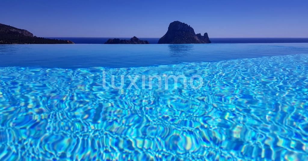 5 soverom Hus til salgs i Ibiza by med svømmebasseng garasje - € 2 995 000 (Ref: 9161797)