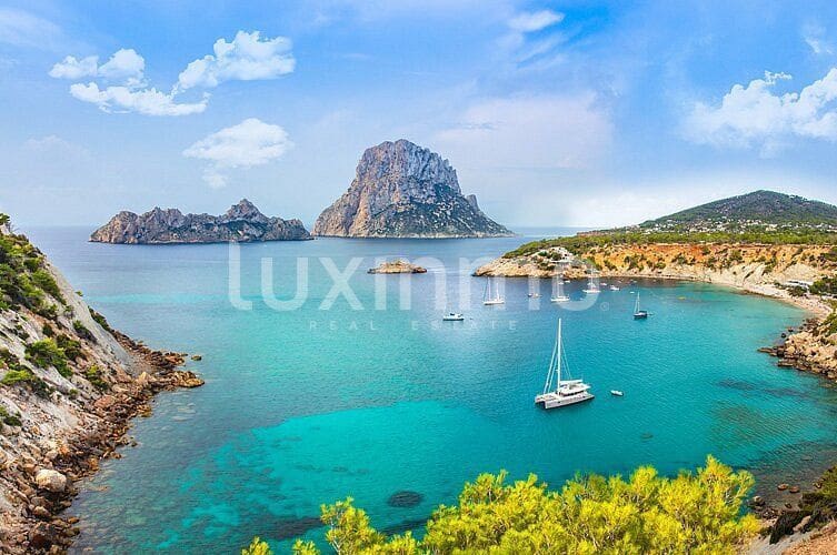 5 soverom Hus til salgs i Ibiza by med svømmebasseng garasje - € 2 995 000 (Ref: 9161797)