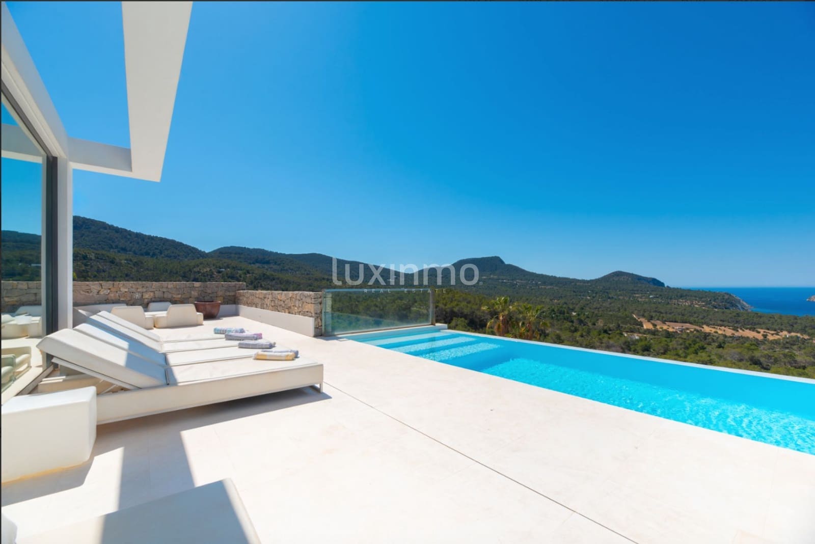 5 soverom Hus til salgs i Ibiza by med svømmebasseng garasje - € 2 995 000 (Ref: 9161797)