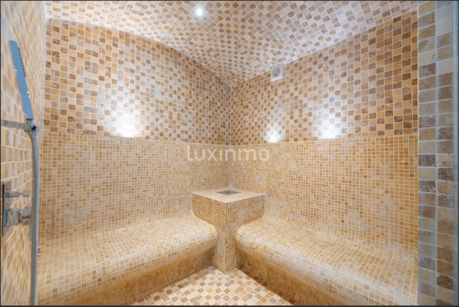 5 soverom Hus til salgs i Ibiza by med svømmebasseng garasje - € 2 995 000 (Ref: 9161797)