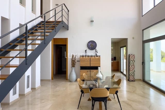 5 bedroom Villa for sale in Calpe / Calp with pool garage - € 1,500,000 (Ref: 9161798)