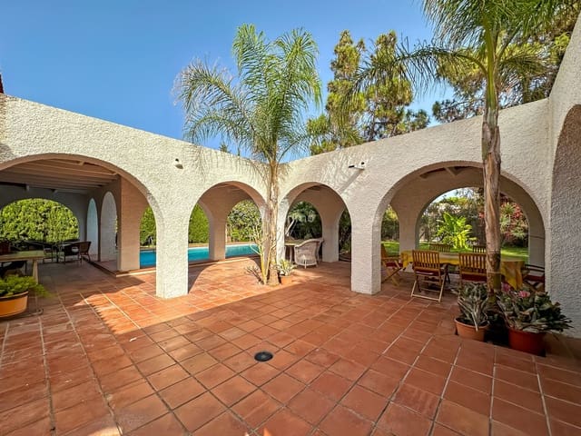 4 soverom Villa til salgs i San Juan de Alicante / Sant Joan d'Alacant med garasje - € 900 000 (Ref: 9168168)