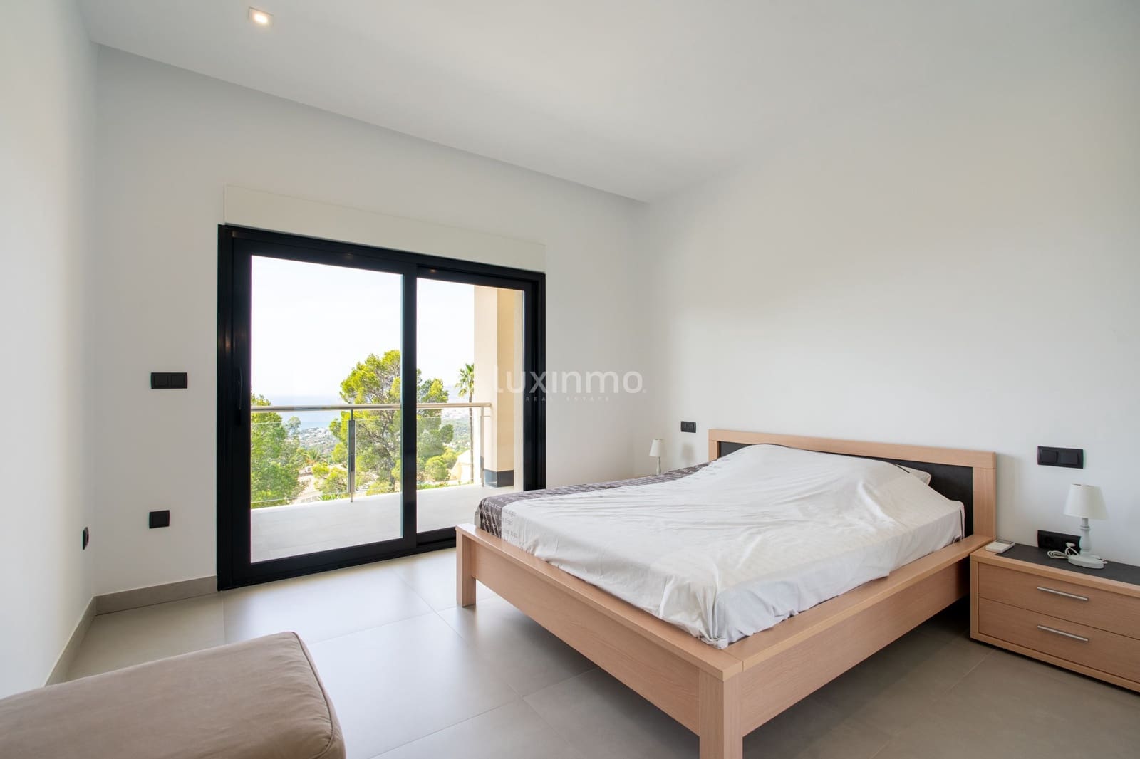 5 bedroom Villa for sale in Altea with pool garage - € 3,500,000 (Ref: 9168351)