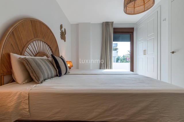 4 makuuhuone Huvila myytävänä paikassa Altea mukana uima-altaan 
autotalli - 1 750 000 € (Ref: 9172427)