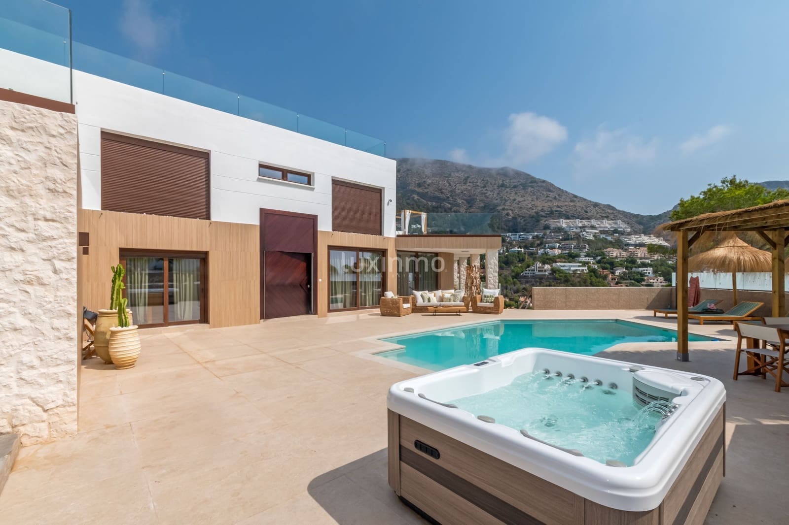 4 soveværelse Villa til salg i Altea med swimmingpool garage - € 1.900.000 (Ref: 9172427)