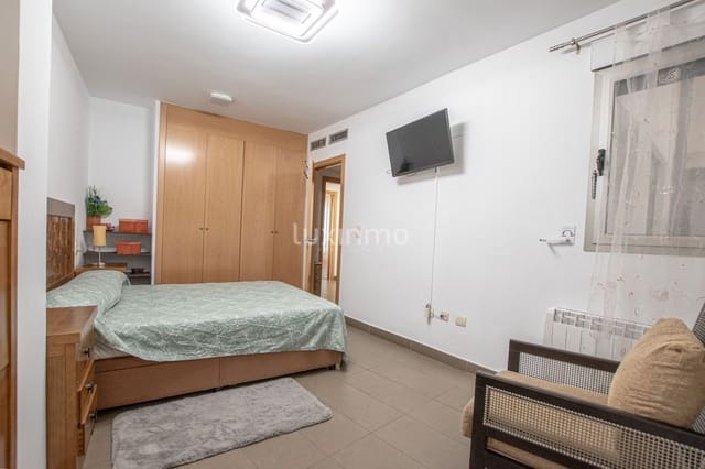 2 sovrum Lägenhet att hyra i Calpe / Calp med pool garage - 1 050 € (Ref: 9175305)