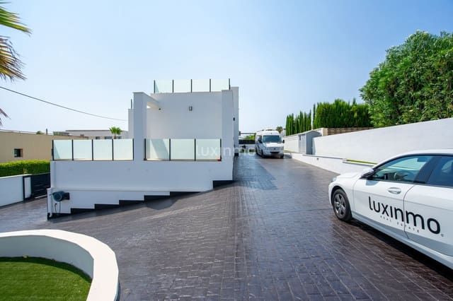 4 bedroom Villa for sale in Calpe / Calp with pool garage - € 1,300,000 (Ref: 9190554)