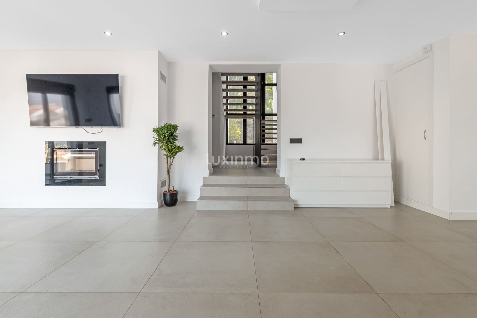 5 bedroom Villa for sale in Alfaz del Pi / L'Alfas del Pi with pool garage - € 1,280,000 (Ref: 9190557)