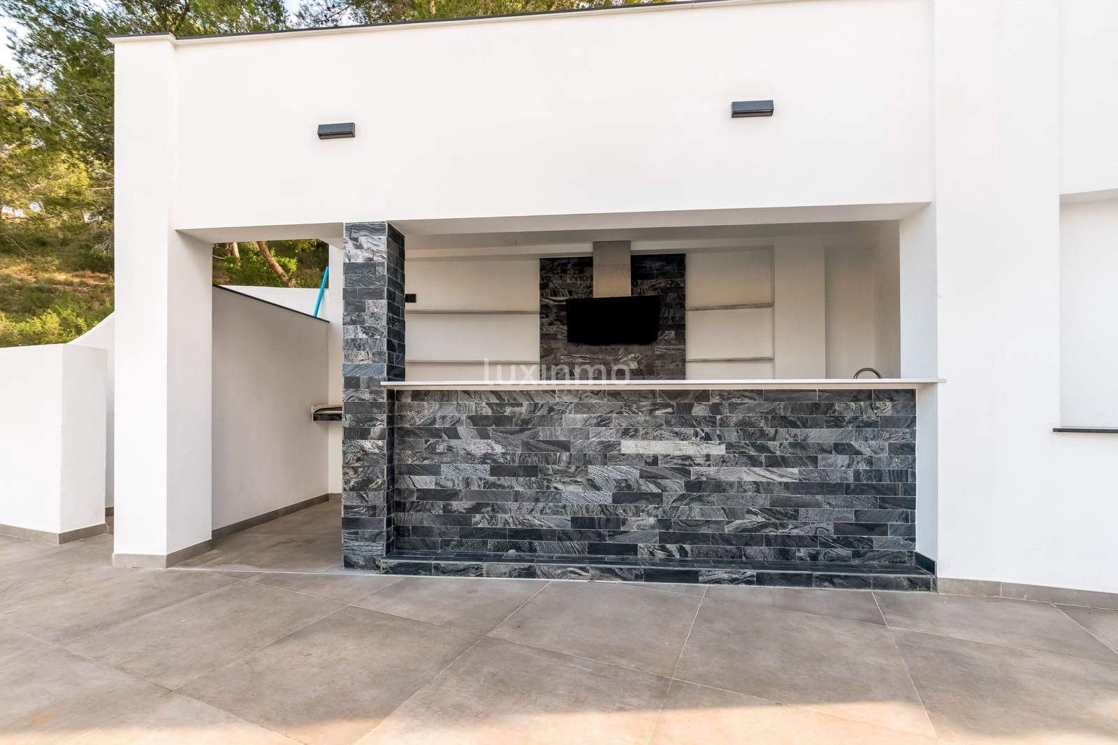 5 bedroom Villa for sale in Alfaz del Pi / L'Alfas del Pi with pool garage - € 1,280,000 (Ref: 9190557)