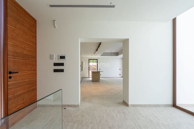 4 soverom Villa til salgs i Calpe / Calp med svømmebasseng garasje - € 1 370 000 (Ref: 9190693)