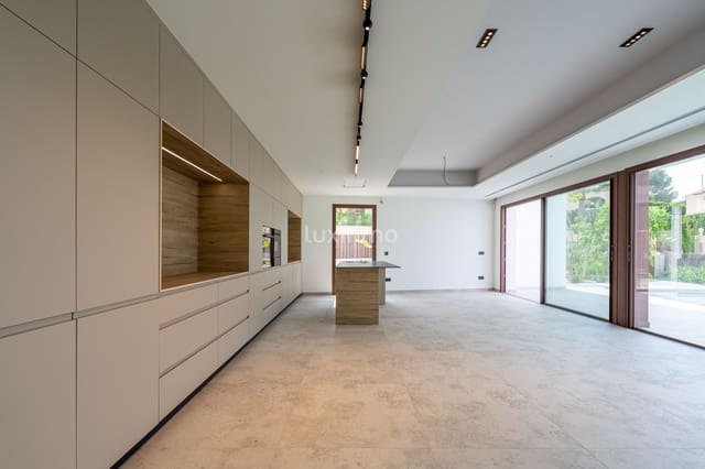 4 soverom Villa til salgs i Calpe / Calp med svømmebasseng garasje - € 1 370 000 (Ref: 9190693)