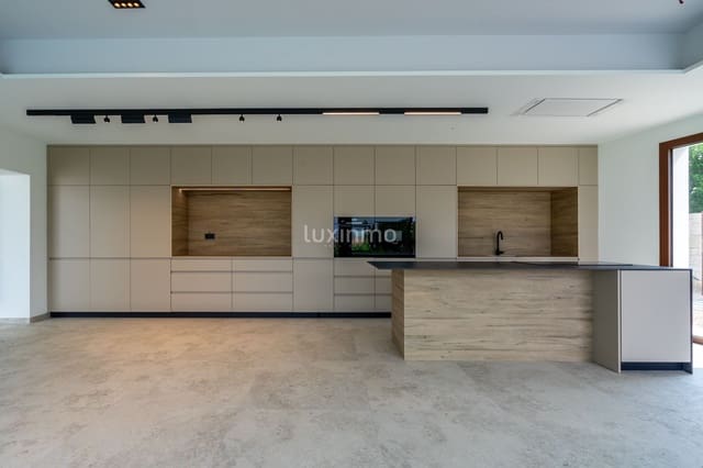 4 soverom Villa til salgs i Calpe / Calp med svømmebasseng garasje - € 1 370 000 (Ref: 9190693)