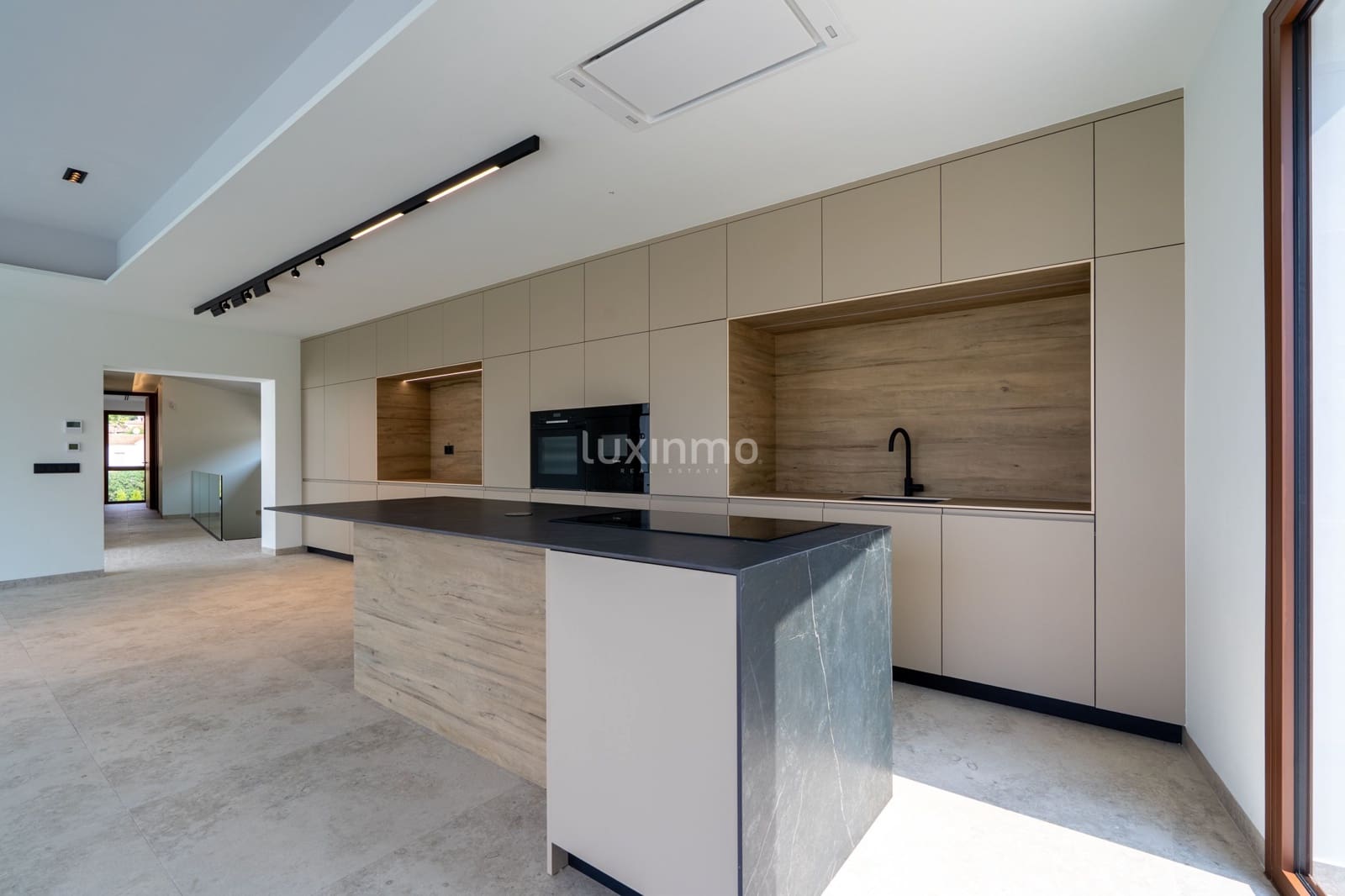 4 soverom Villa til salgs i Calpe / Calp med svømmebasseng garasje - € 1 370 000 (Ref: 9190693)