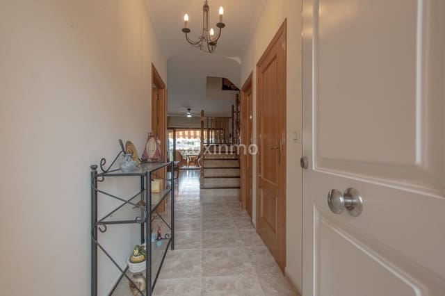 4 bedroom Villa for rent in Calpe / Calp with pool garage - € 1,900 (Ref: 9193304)