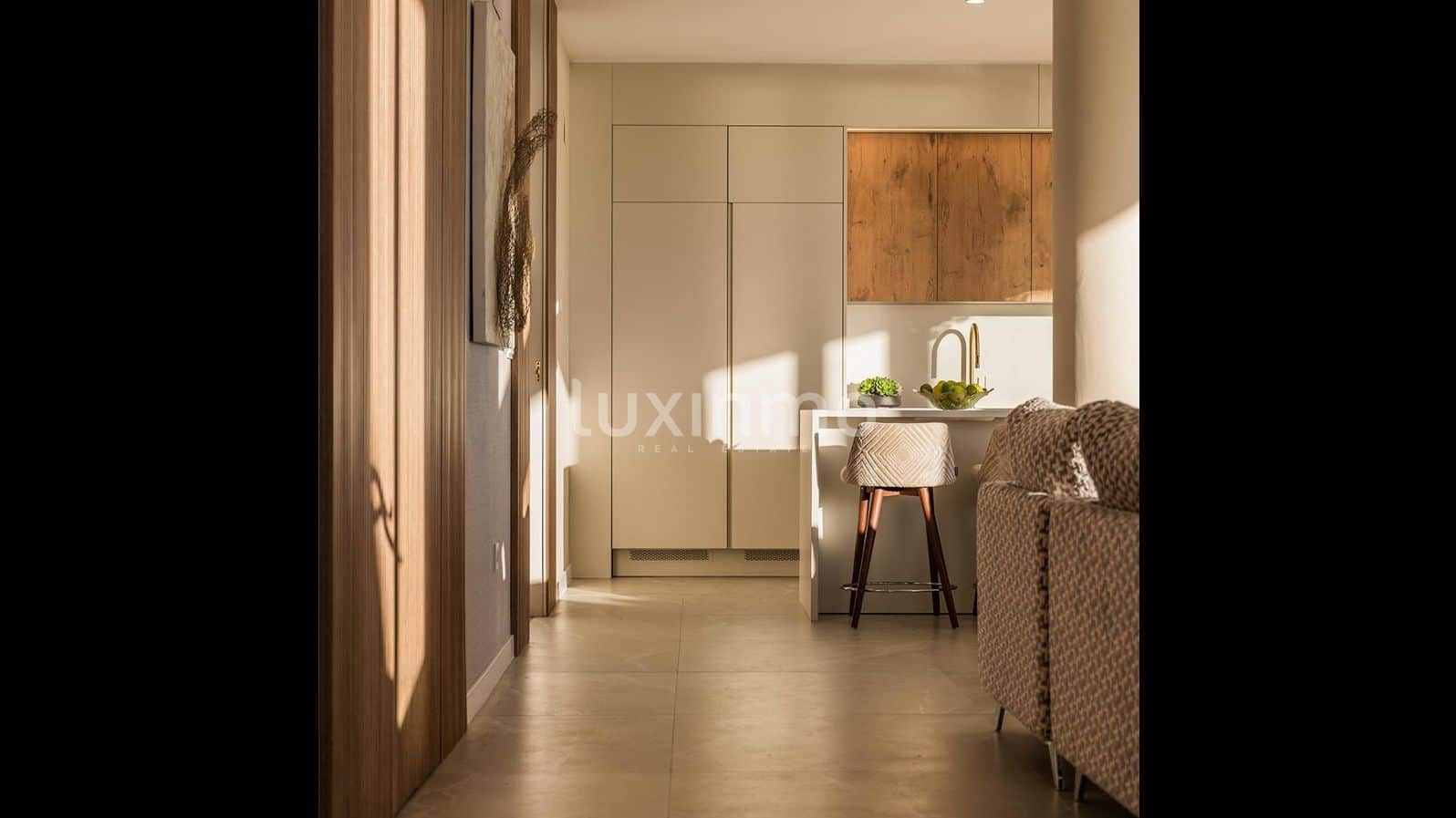 4 sypialnia Penthouse na sprzedaż w Benidorm z basenem garażem - 2 500 000 € (Ref: 9205677)