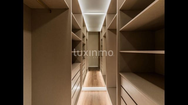 4 soverom Penthouse til salgs i Benidorm med svømmebasseng garasje - € 2 500 000 (Ref: 9205677)