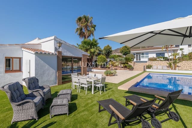 6 soverom Villa til salgs i Calpe / Calp med svømmebasseng garasje - € 1 650 000 (Ref: 9205750)