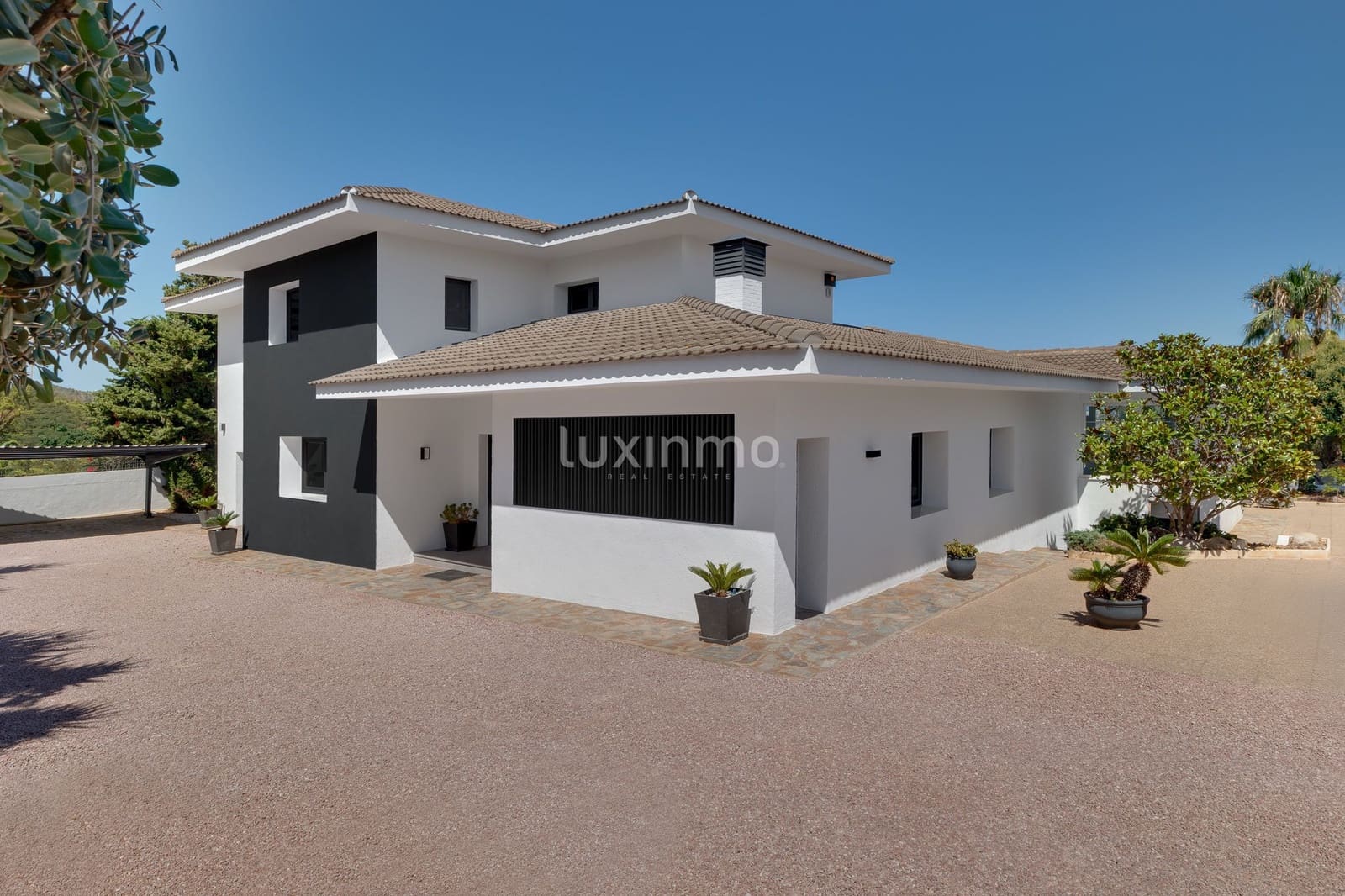6 soverom Villa til salgs i Calpe / Calp med svømmebasseng garasje - € 1 650 000 (Ref: 9205750)