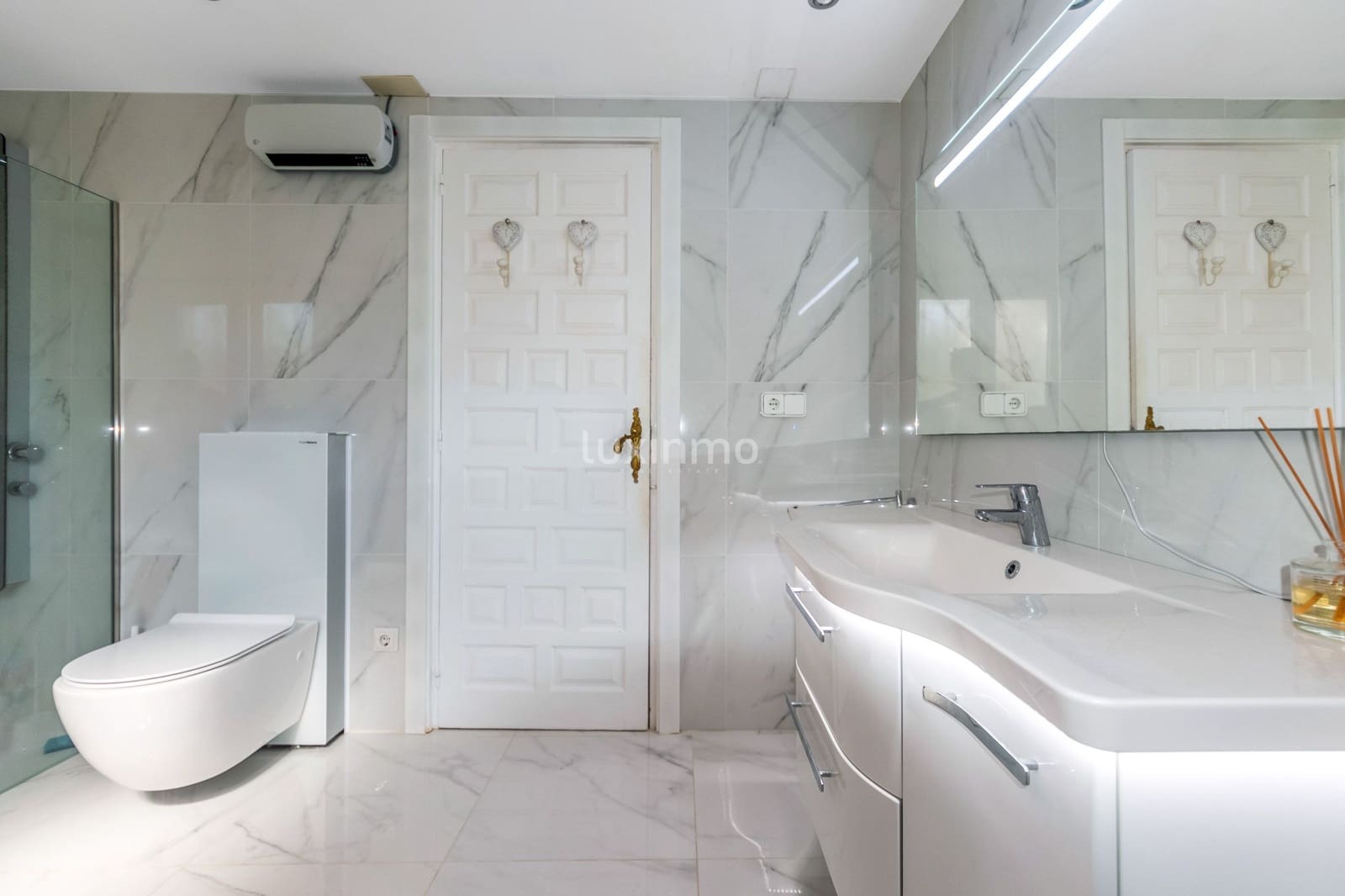 3 bedroom Villa for sale in Altea with pool garage - € 1,150,000 (Ref: 9211347)