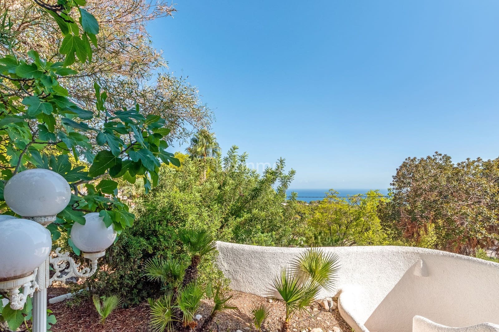 3 bedroom Villa for sale in Altea with pool garage - € 1,150,000 (Ref: 9211347)