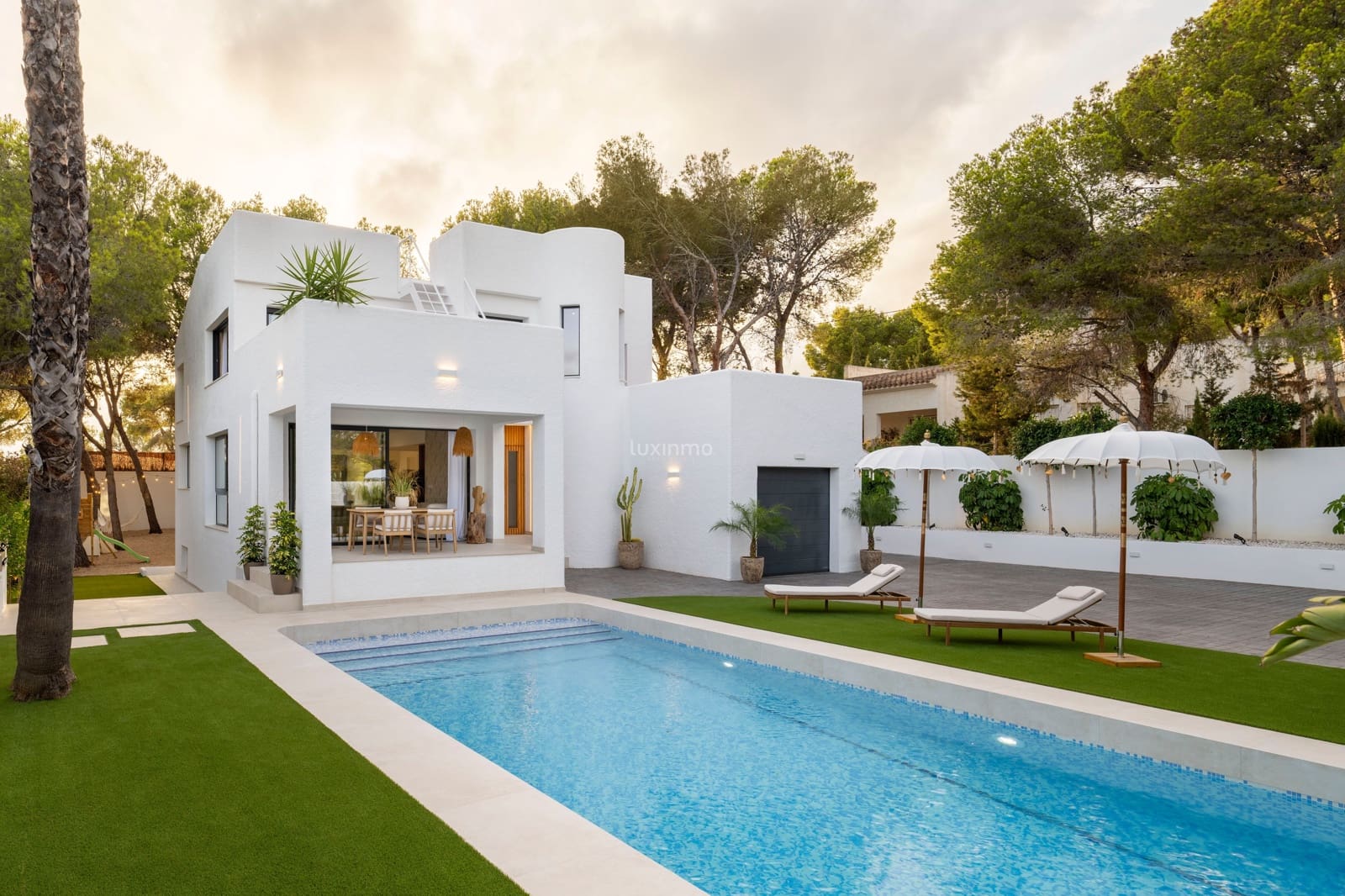 4 soverom Villa til salgs i Altea med svømmebasseng garasje - € 1 450 000 (Ref: 9216787)