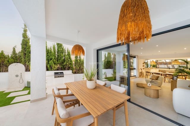 4 slaapkamer Villa te koop in Altea met zwembad garage - € 1.450.000 (Ref: 9216787)