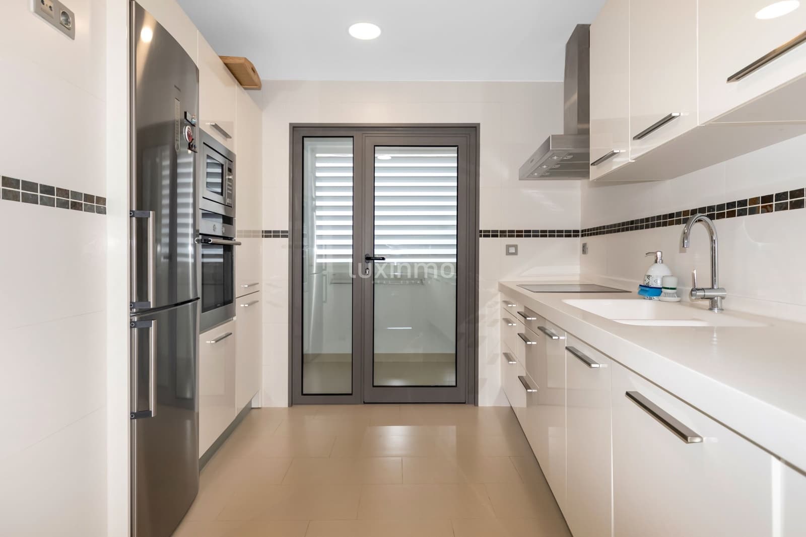 2 sovrum Lägenhet att hyra i Altea med garage - 2 950 € (Ref: 9249060)