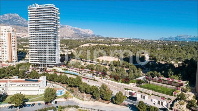 2 soverom Leilighet til leie i Benidorm med svømmebasseng garasje - € 1 800 (Ref: 9251620)