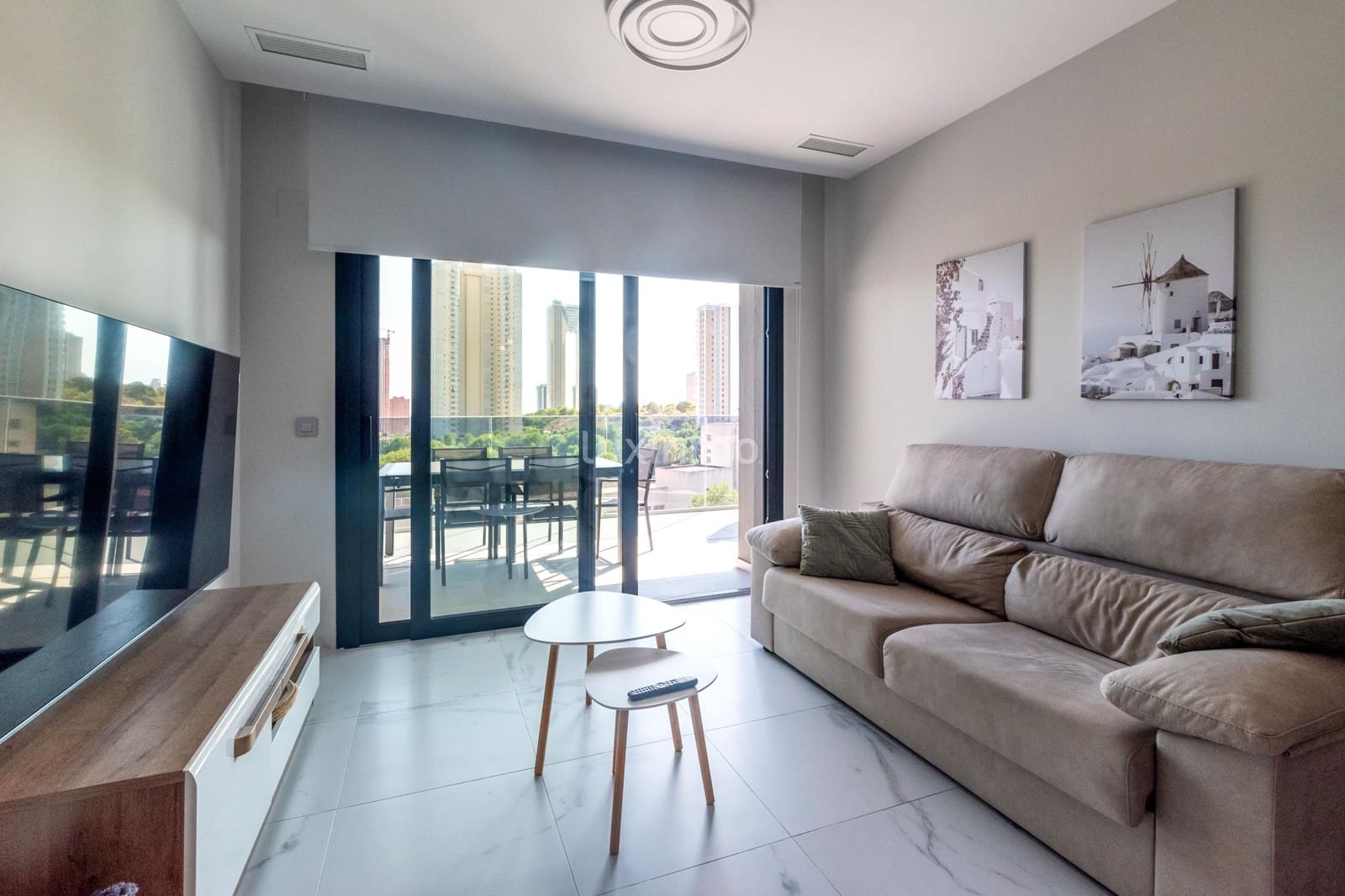 2 soverom Leilighet til leie i Benidorm med svømmebasseng garasje - € 1 800 (Ref: 9251620)