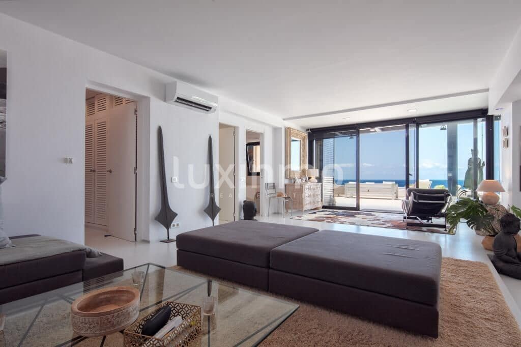 3 makuuhuone Kattohuoneisto myytävänä paikassa San Jose / Sant Josep de Sa Talaia mukana uima-altaan 
autotalli - 1 790 000 € (Ref: 9257852)