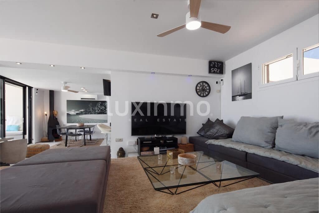 3 makuuhuone Kattohuoneisto myytävänä paikassa San Jose / Sant Josep de Sa Talaia mukana uima-altaan 
autotalli - 1 790 000 € (Ref: 9257852)