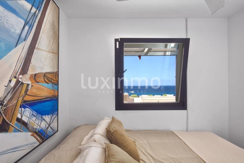 3 makuuhuone Kattohuoneisto myytävänä paikassa San Jose / Sant Josep de Sa Talaia mukana uima-altaan 
autotalli - 1 790 000 € (Ref: 9257852)