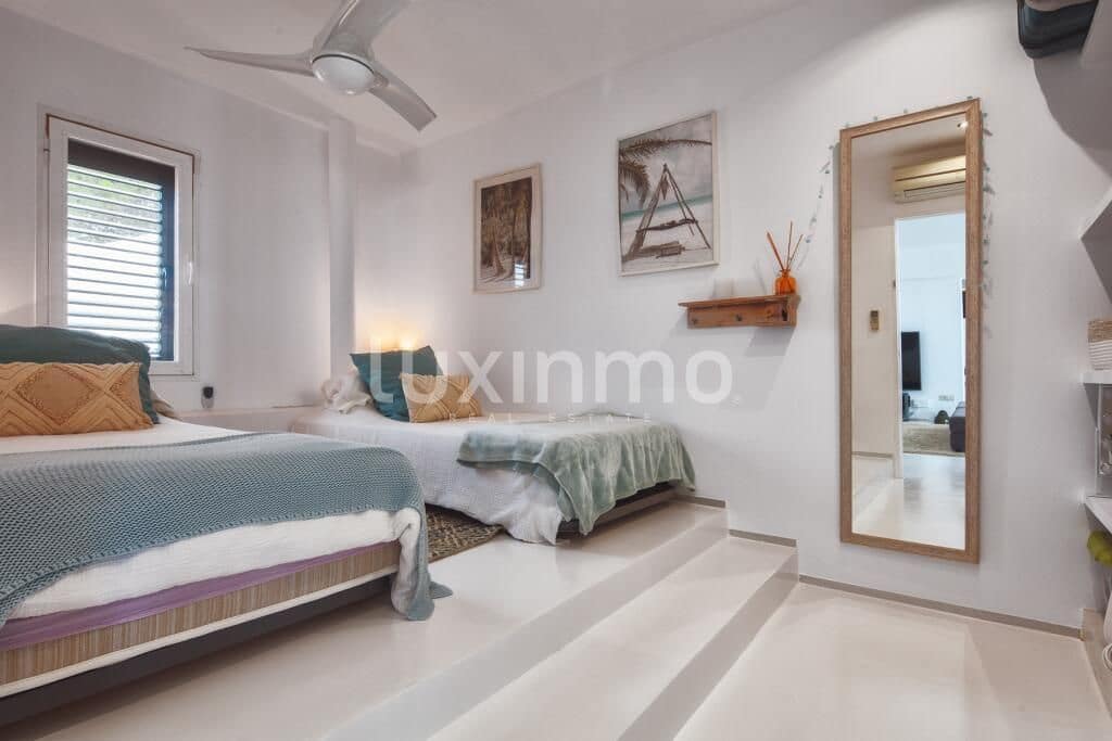 3 makuuhuone Kattohuoneisto myytävänä paikassa San Jose / Sant Josep de Sa Talaia mukana uima-altaan 
autotalli - 1 790 000 € (Ref: 9257852)