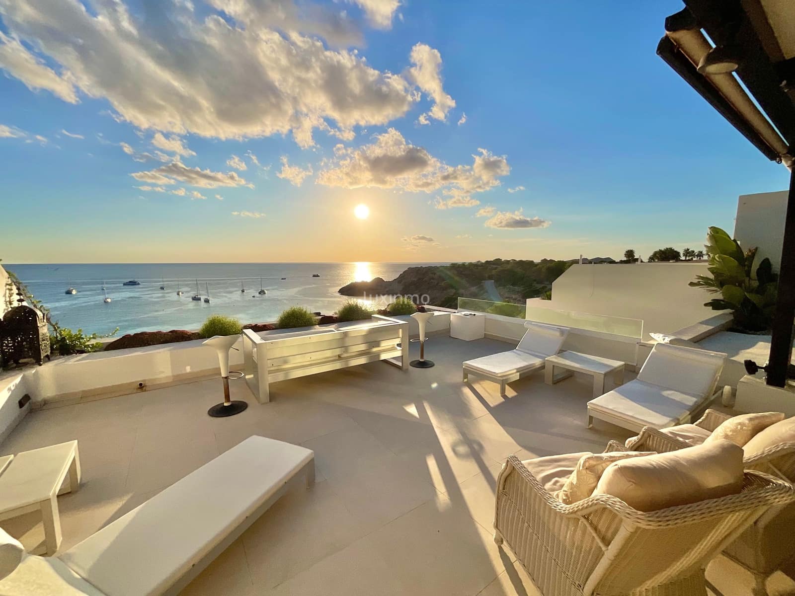 3 makuuhuone Kattohuoneisto myytävänä paikassa San Jose / Sant Josep de Sa Talaia mukana uima-altaan 
autotalli - 1 790 000 € (Ref: 9257852)