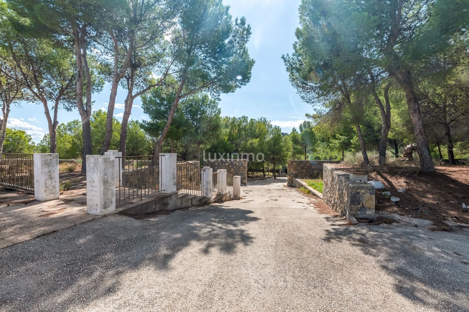 7 bedroom Villa for sale in Polop with pool garage - € 1,600,000 (Ref: 9267847)