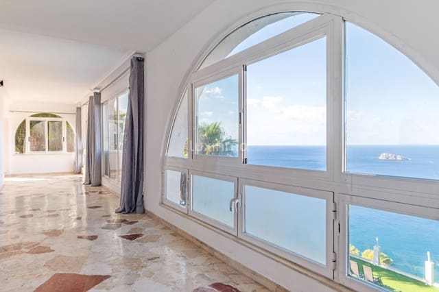 5 bedroom Villa for sale in Benidorm with pool garage - € 2,250,000 (Ref: 9279812)