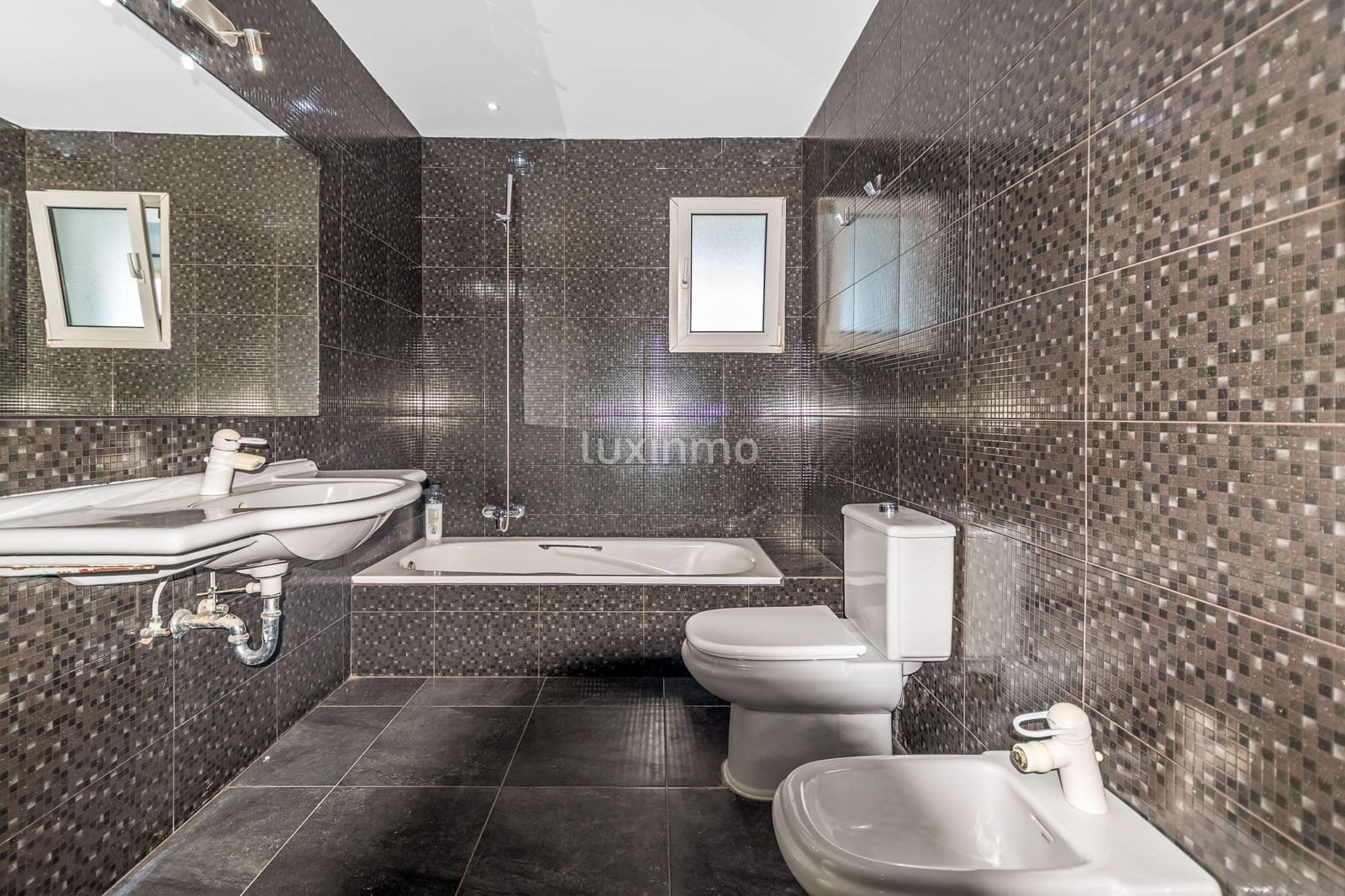 5 soverom Villa til salgs i Benidorm med svømmebasseng garasje - € 2 250 000 (Ref: 9279812)