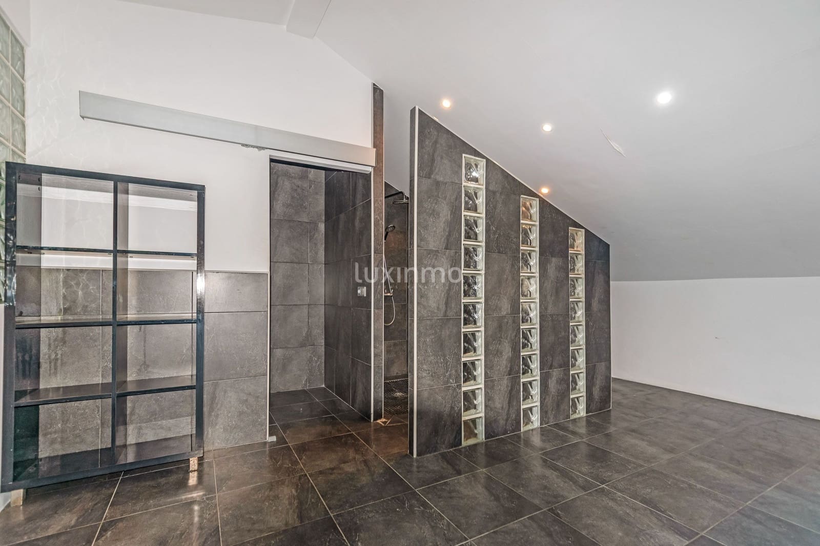 5 soverom Villa til salgs i Benidorm med svømmebasseng garasje - € 2 250 000 (Ref: 9279812)