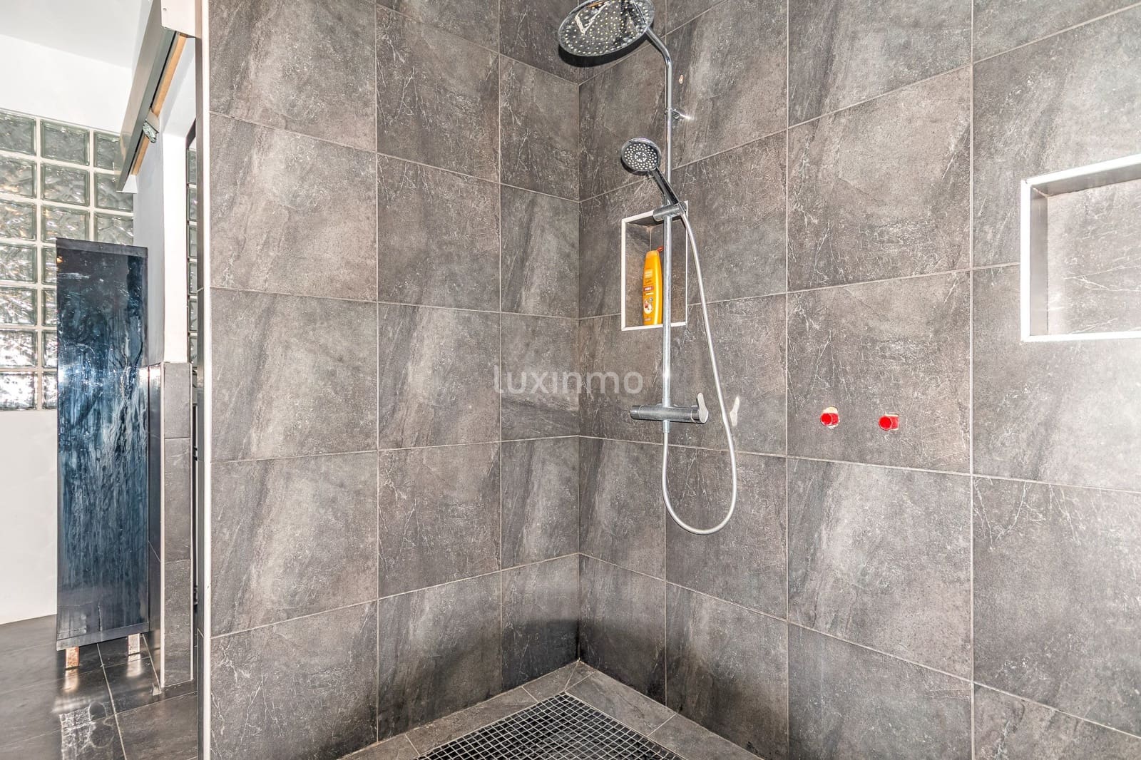 5 soverom Villa til salgs i Benidorm med svømmebasseng garasje - € 2 250 000 (Ref: 9279812)