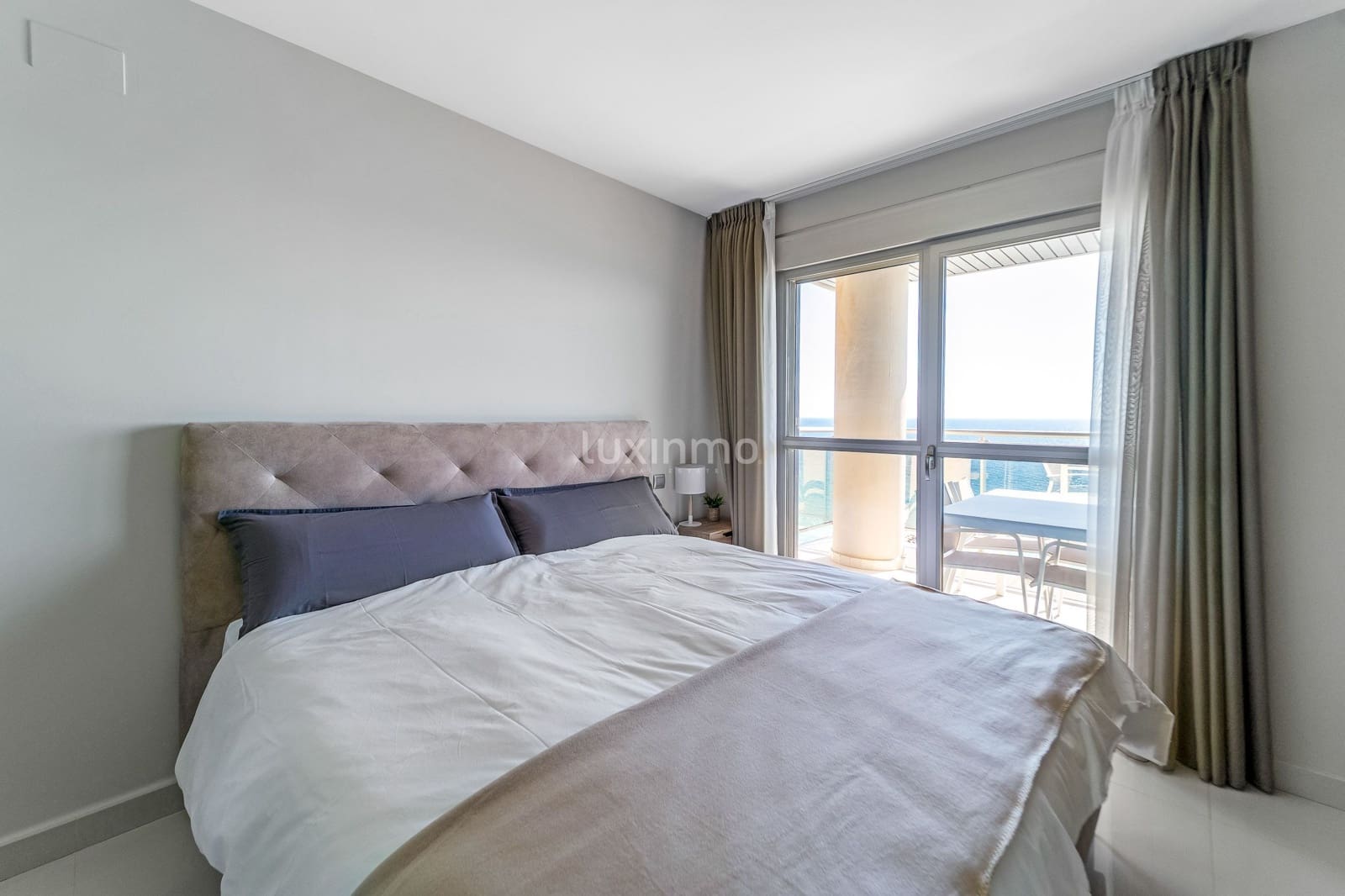 Appartement de 2 chambres à louer à Calpe / Calp avec piscine garage - 2 500 € (Ref: 9293460)