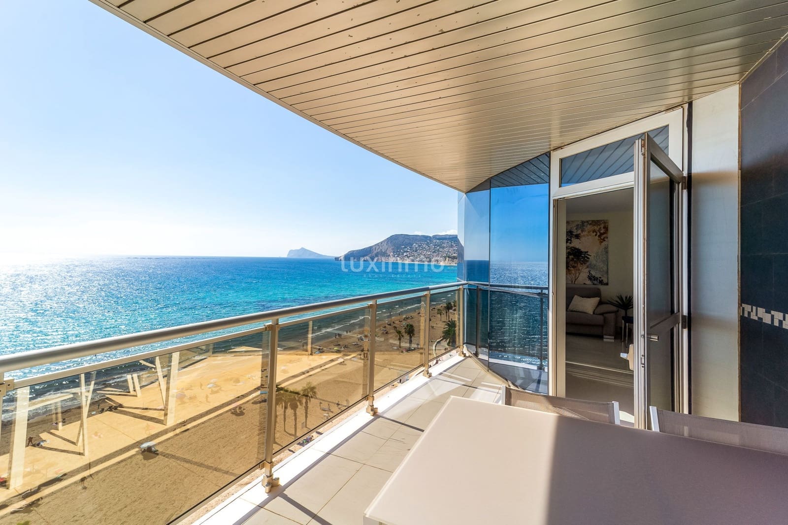 Appartement de 2 chambres à louer à Calpe / Calp avec piscine garage - 2 500 € (Ref: 9293460)