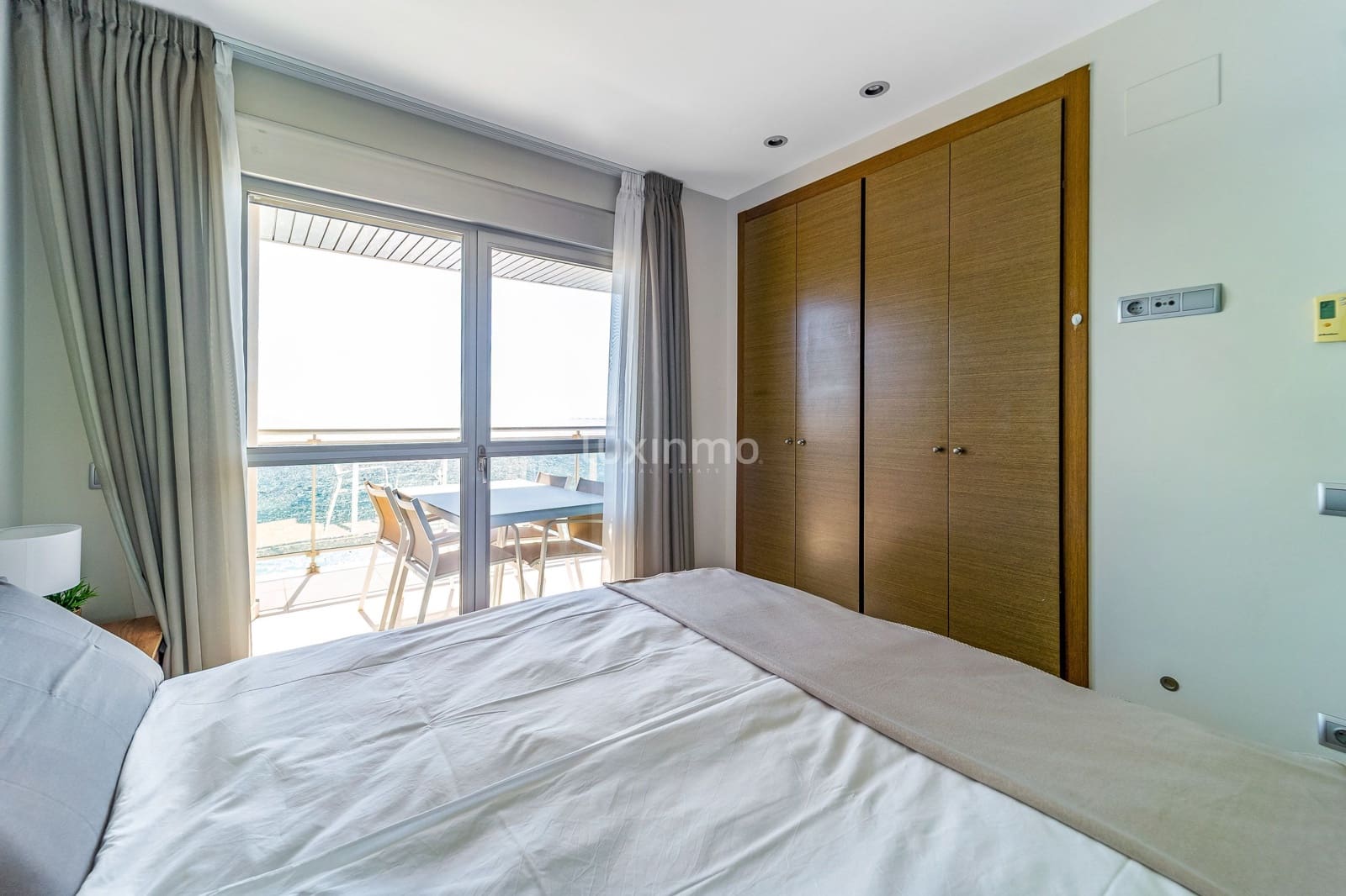 Appartement de 2 chambres à louer à Calpe / Calp avec piscine garage - 2 500 € (Ref: 9293460)